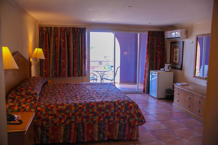 Room 9 of 29