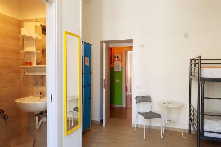 Room 13 of 46