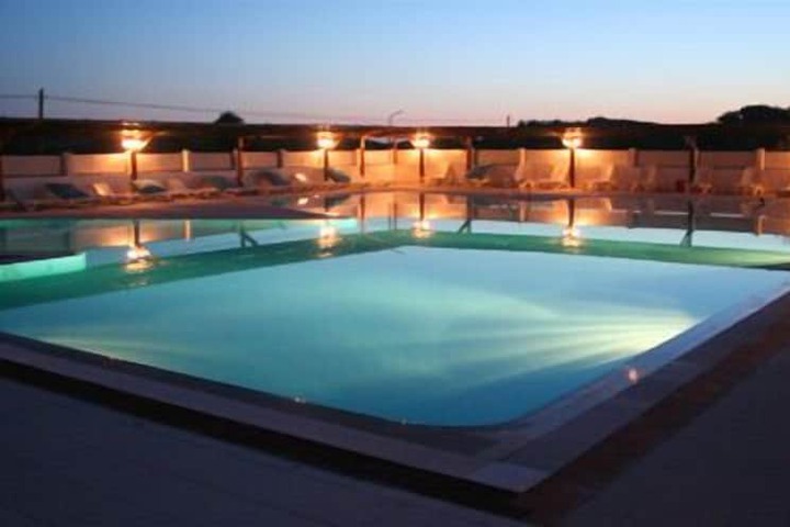 Pool Hotel
