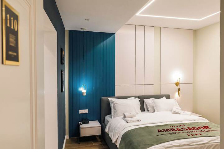 Room 46 of 120