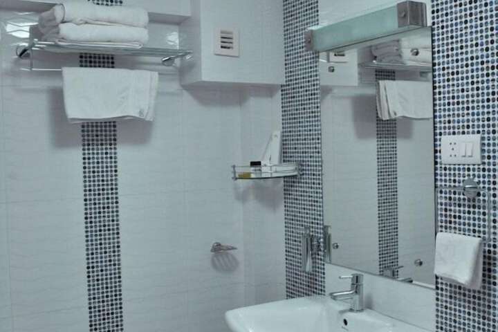 Room 17 of 26