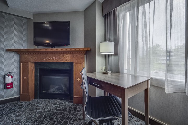 Room 14 of 60