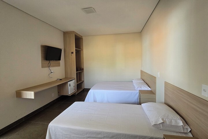 Room 27 of 91