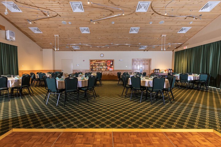 Ballroom/Hall 102 of 191