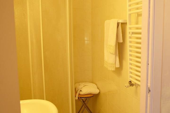 Room 25 of 25