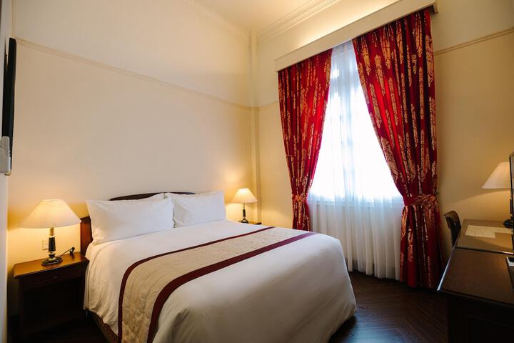 Room 15 of 63