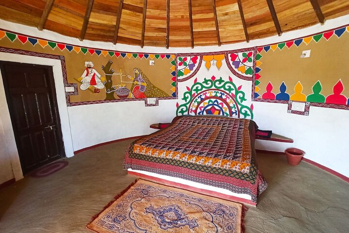 Room 7 of 28