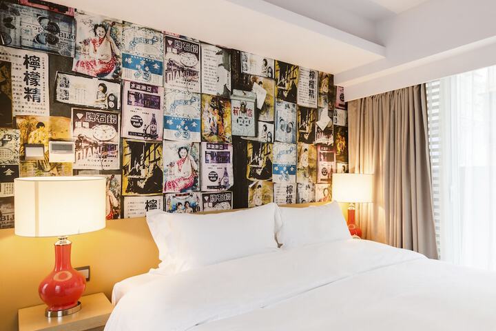 Room 12 of 37