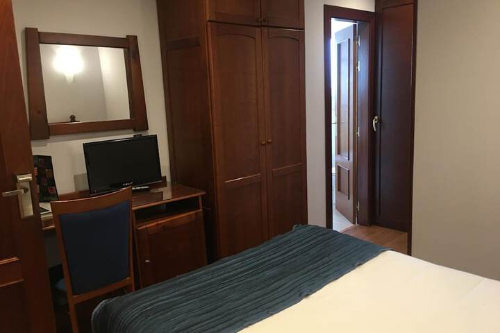 Room 8 of 85