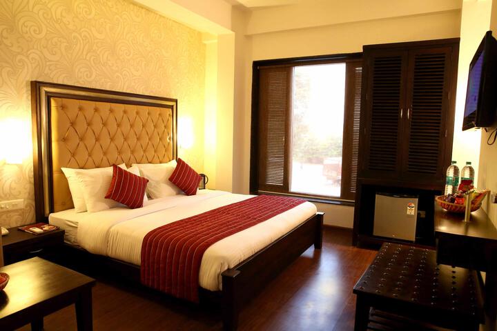 Room 20 of 28