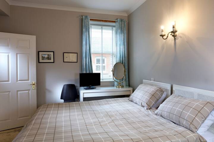 Room 8 of 36