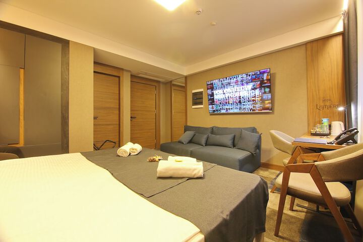 Room 19 of 100