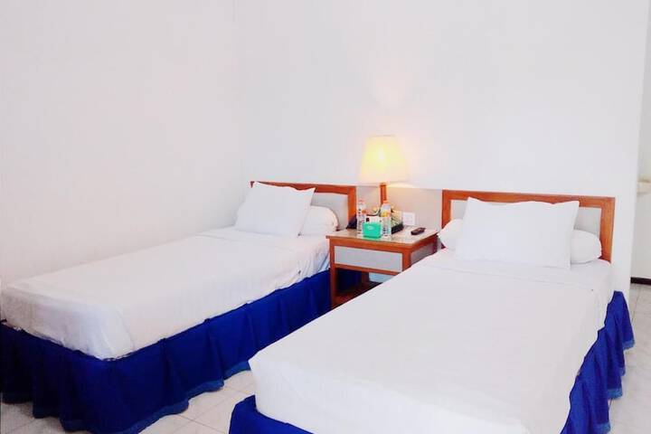 Room 3 of 42
