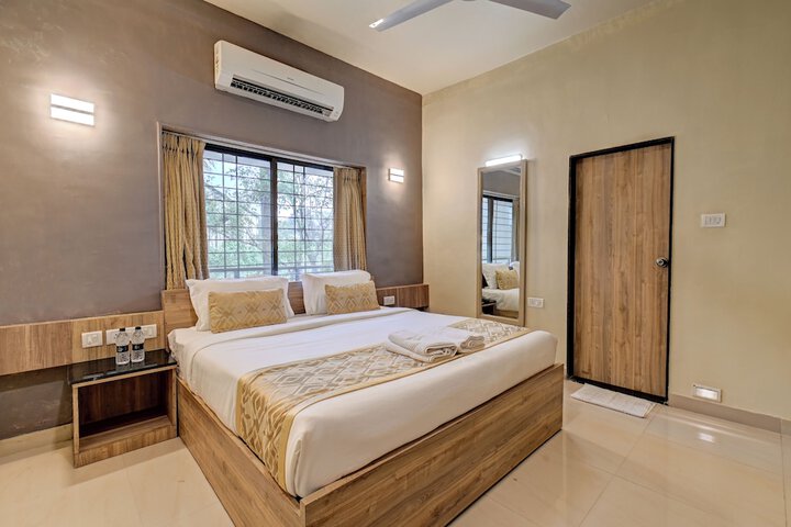 Room 3 of 15