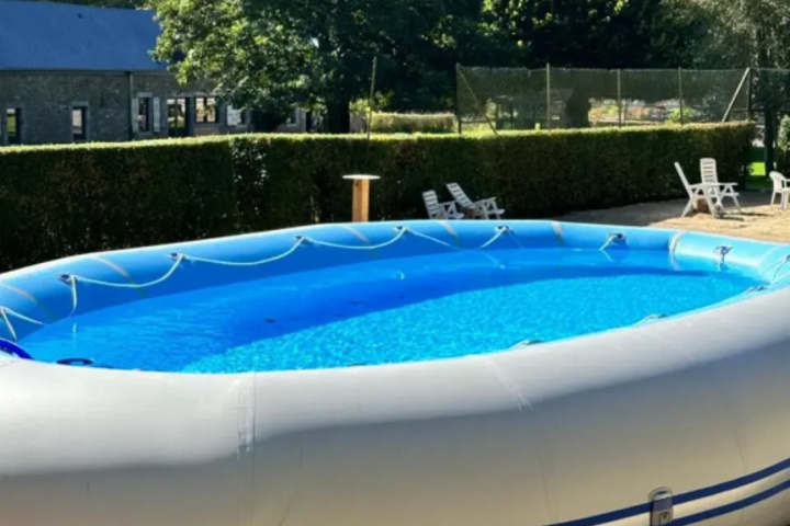 Pool 10 of 22