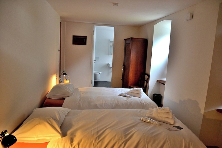 Room 10 of 57