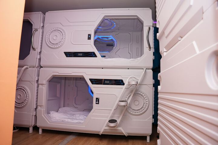 Room 15 of 26