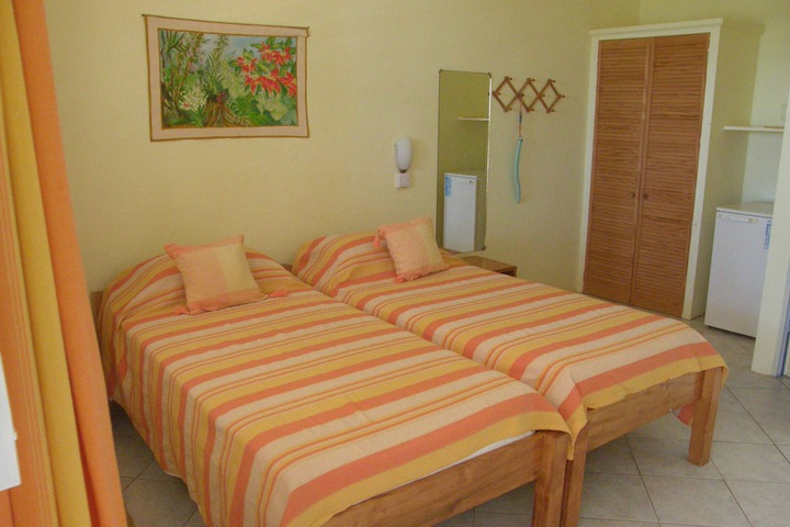 Room 4 of 70
