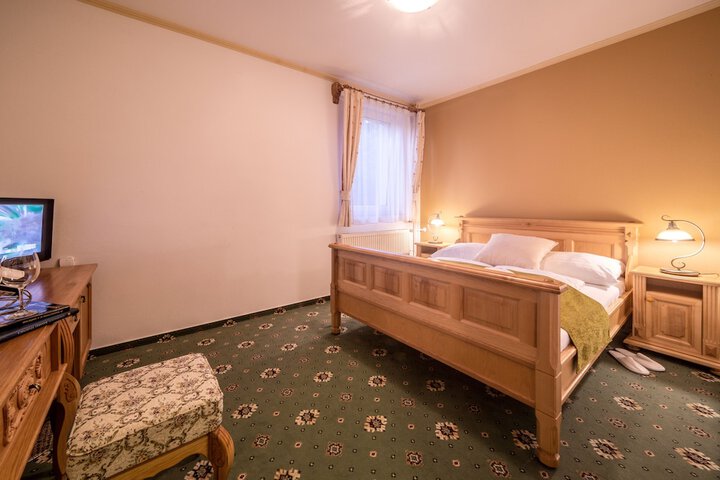 Room 8 of 91