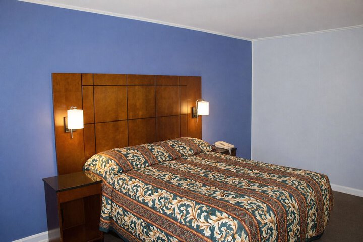 Room 2 of 43