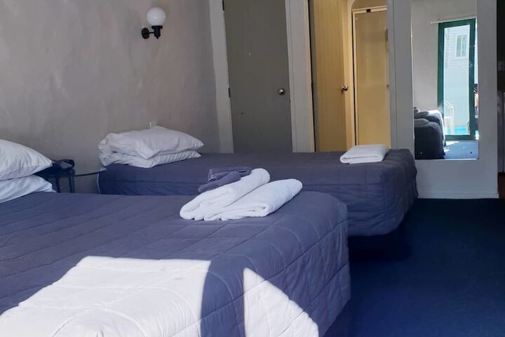 Room 17 of 43