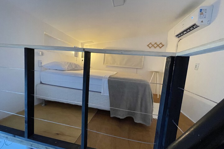 Room 8 of 59