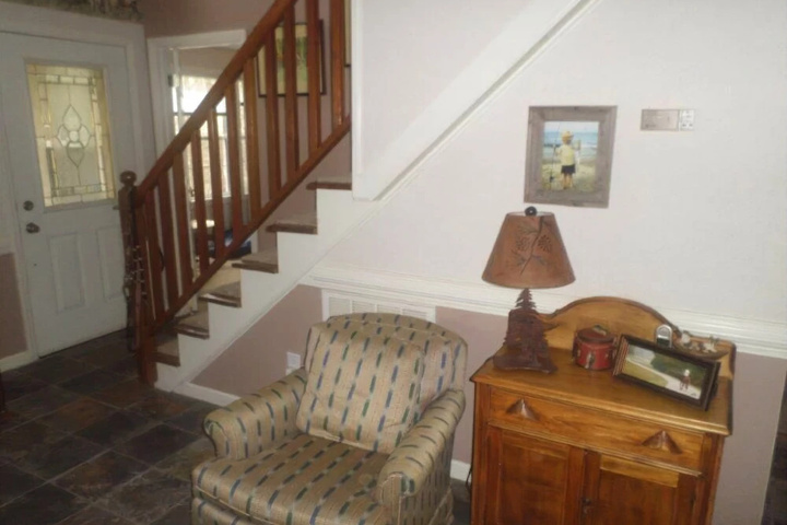 Room 11 of 23