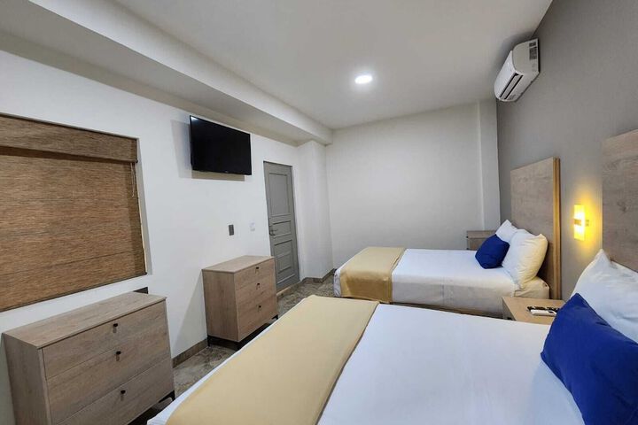 Room 9 of 35