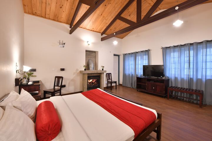 Room 5 of 11