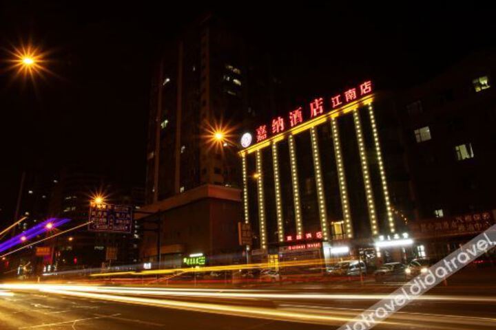 Hotel 1 of 13