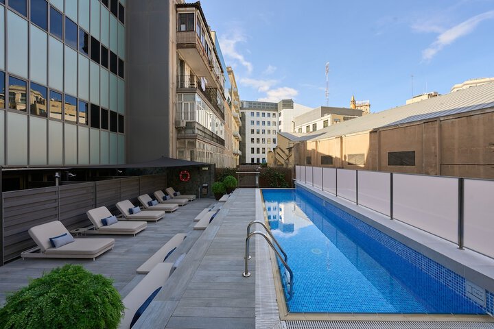 Pool 64 of 82
