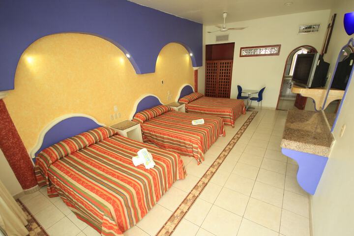 Room 10 of 27