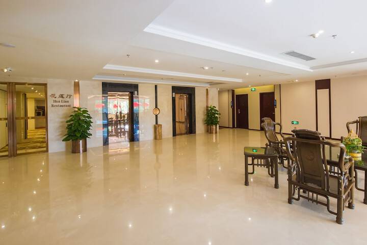 Hotel Interior 11 of 64