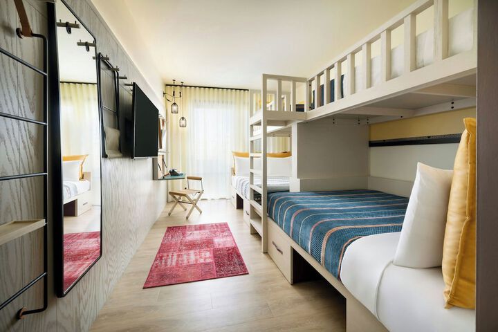 Room 7 of 39