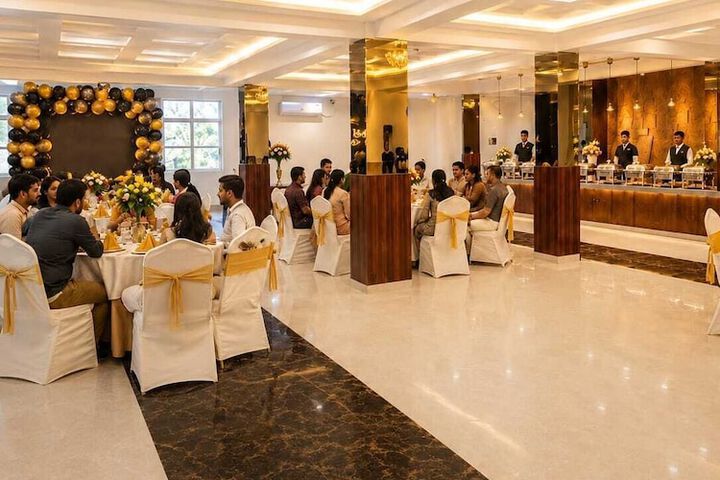 Ballroom/Hall 5 of 7
