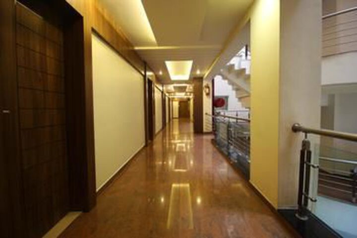 Ballroom/Hall 16 of 23