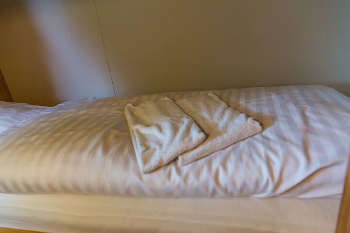 Room 8 of 31