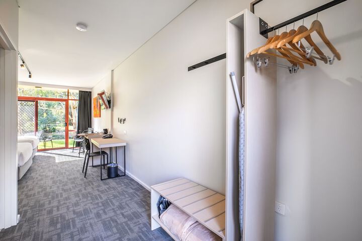 Room 8 of 42
