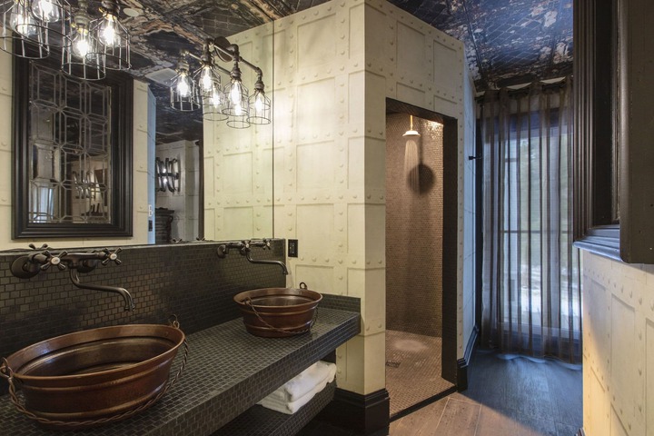 Room 47 of 258