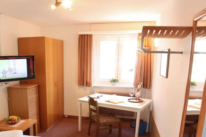 Room 9 of 64