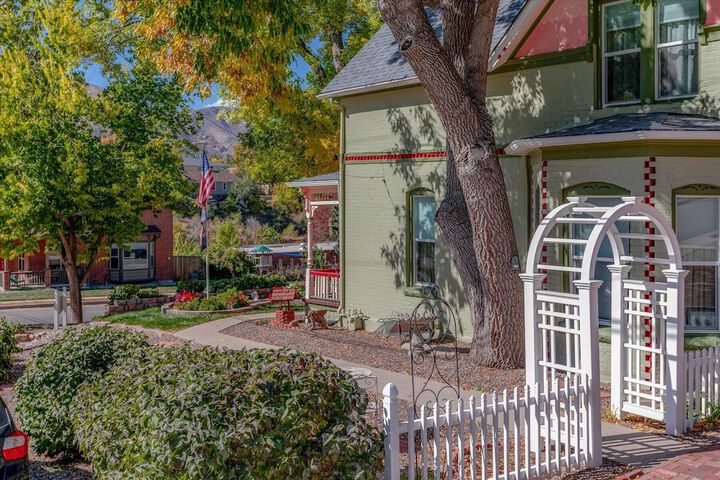 Property Grounds 28 of 32