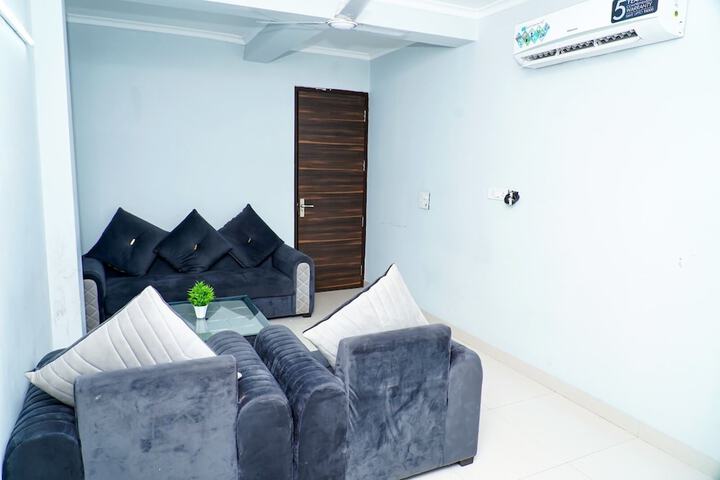 Room 10 of 23