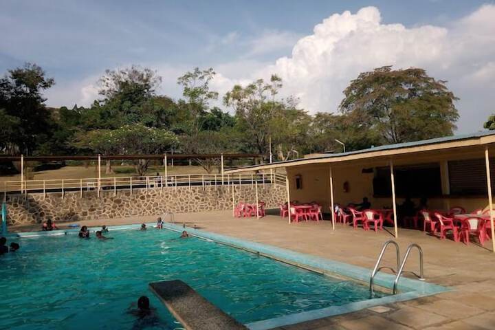 Pool 44 of 114
