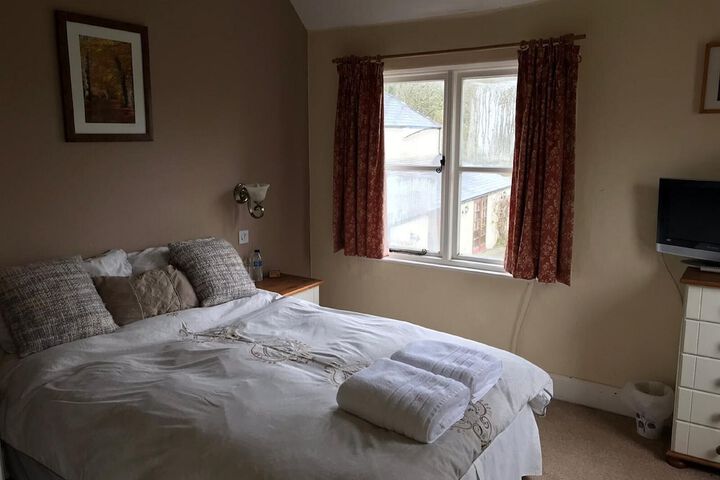 Room 19 of 38