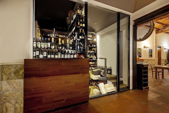 Lounge 62 of 70