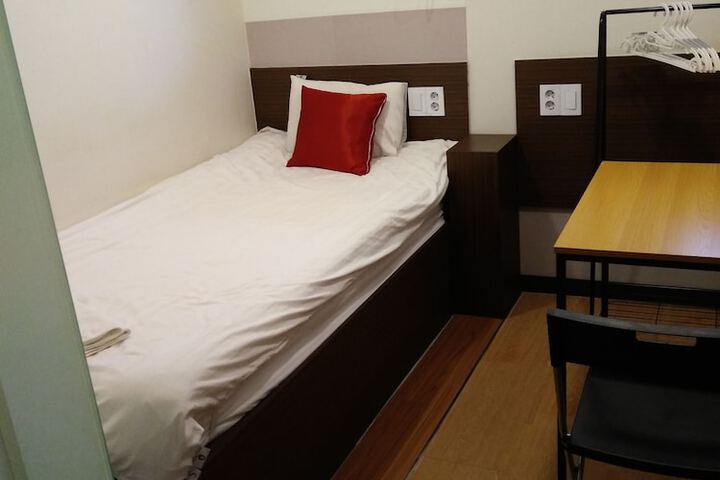Room 20 of 30