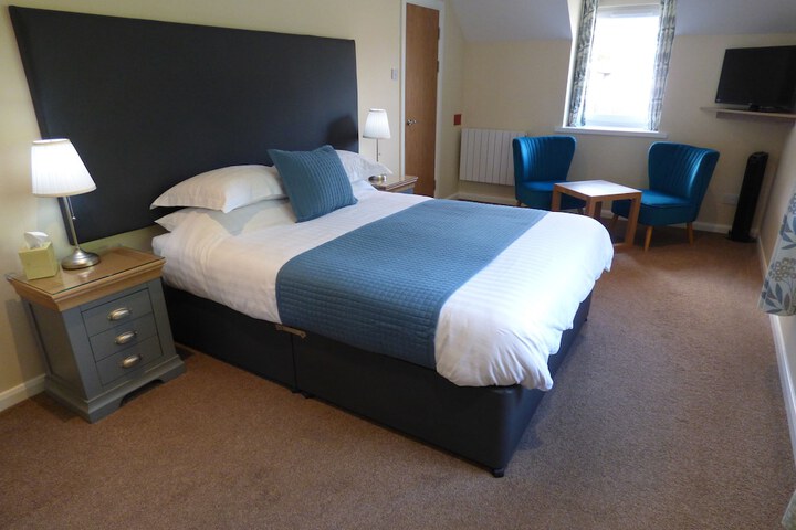 Room 7 of 34