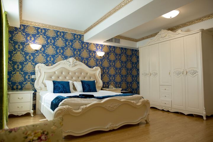Room 14 of 38