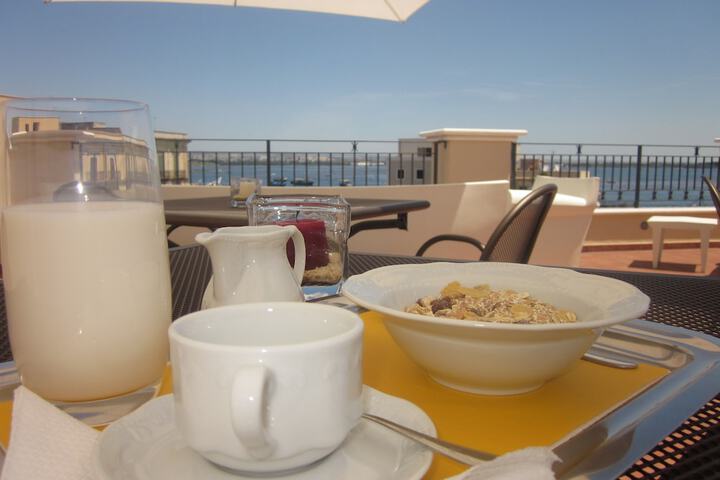 Breakfast/Coffee Service 38 of 58