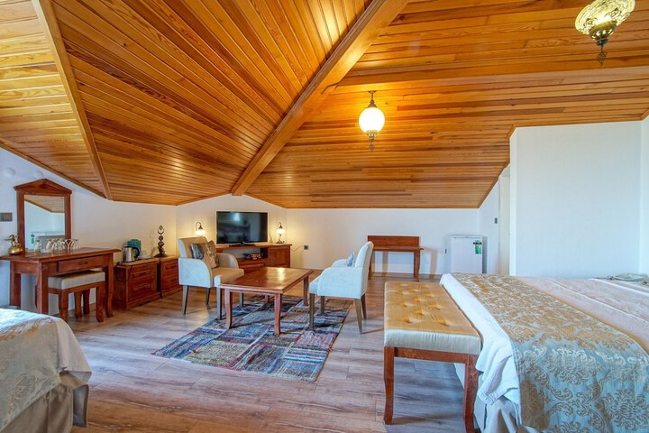 Room 10 of 21